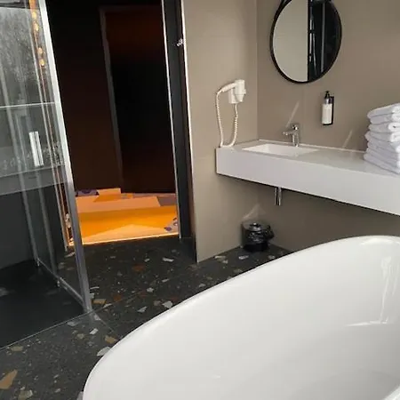 406 Prezydent Biala Perla *